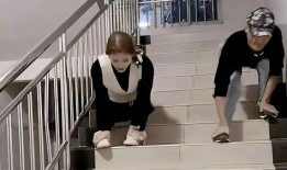 楼梯夫妇爆料视频大全,真实生活背后的感人故事